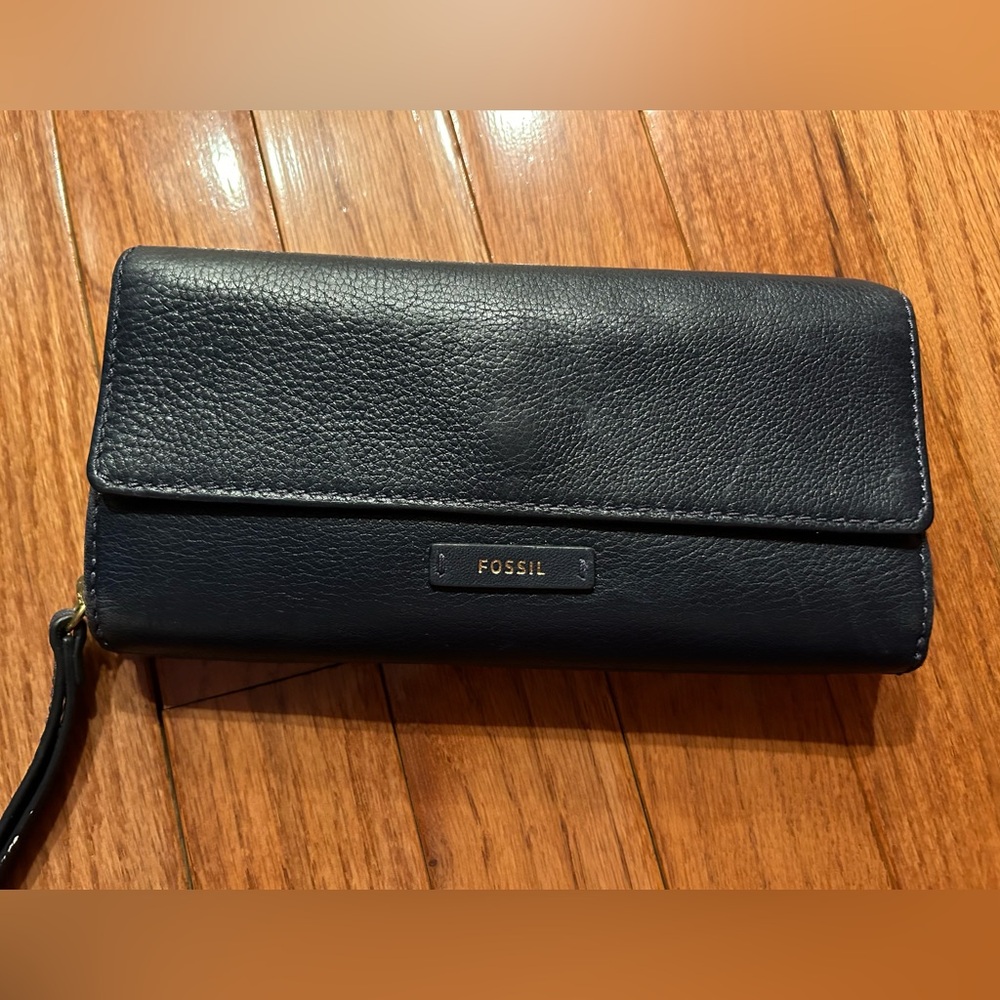 Fossil Leather Navy Wallet